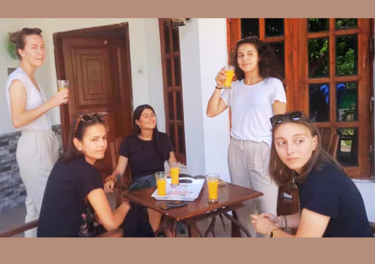Sidhangana Home Stay Anuradhapura Bagian luar foto
