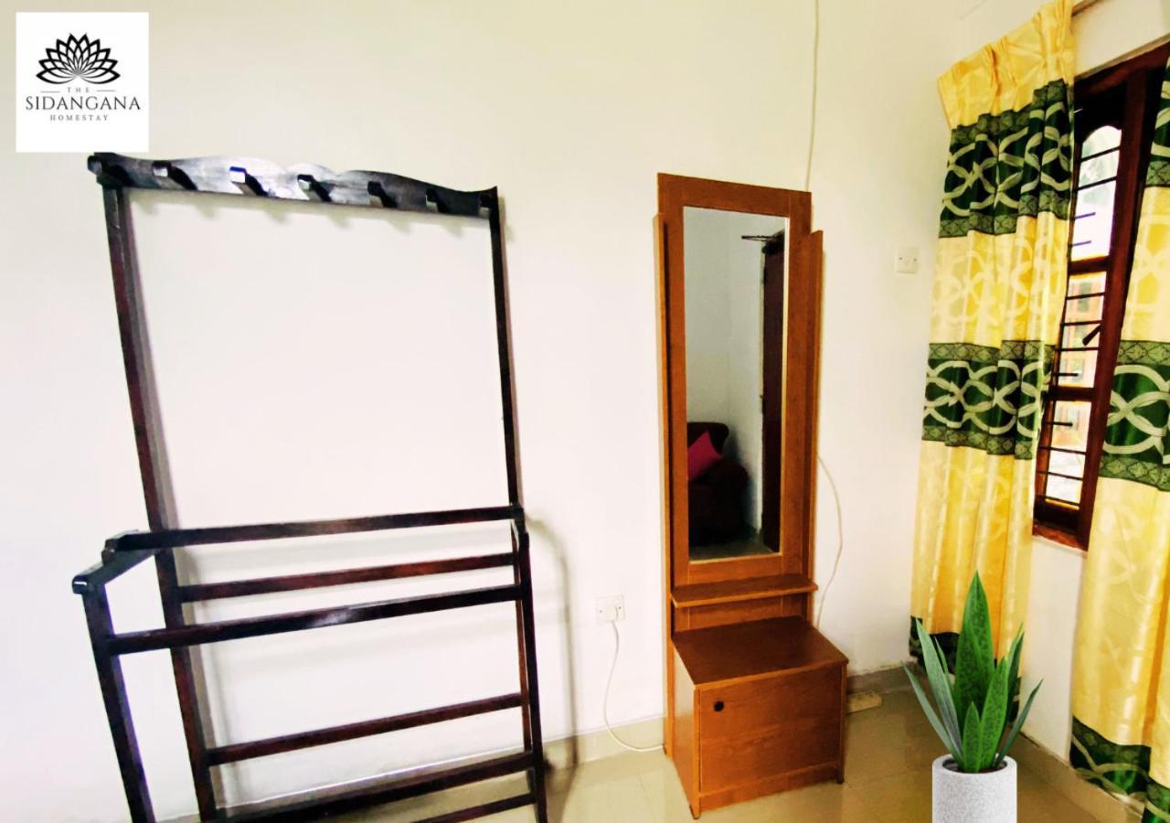 Sidhangana Home Stay Anuradhapura Bagian luar foto