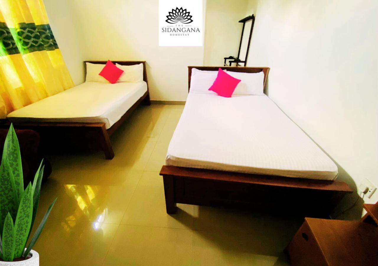 Sidhangana Home Stay Anuradhapura Bagian luar foto